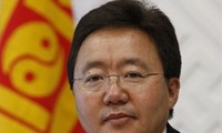 Tổng thống Mông Cổ Sa-khia-ghin Ên-béc-đóc-giơ thăm cấp Nhà nước Việt Nam